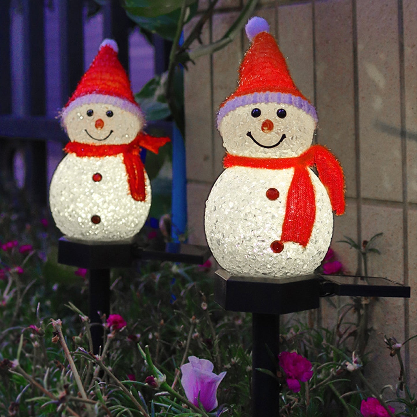 outdoor_snowman_decorations